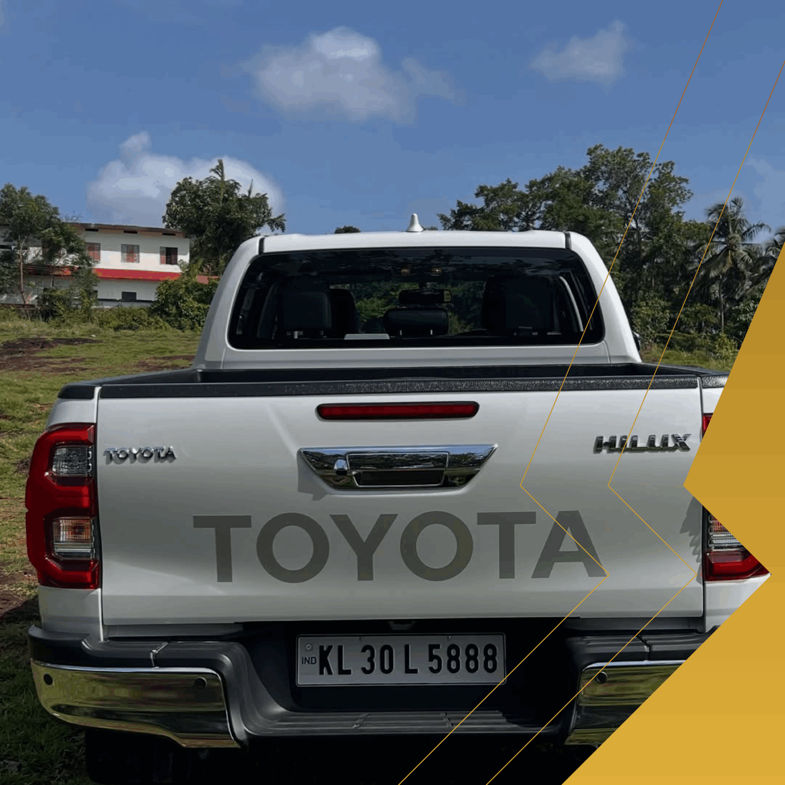 TOYOTA HILUX 2025 - Image 2